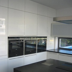 white glossy cabinet fronts